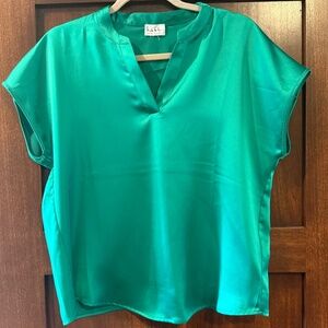 Nicole Miller Emerald Green Satin Top, size M